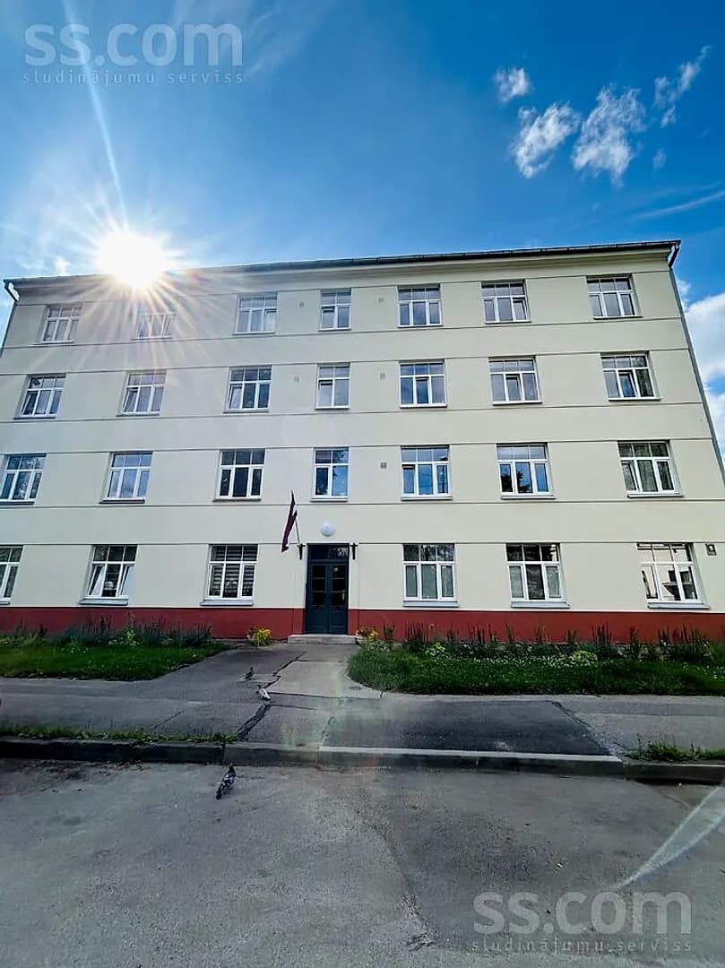Divistabu dzīvoklis — Mērsraga 9