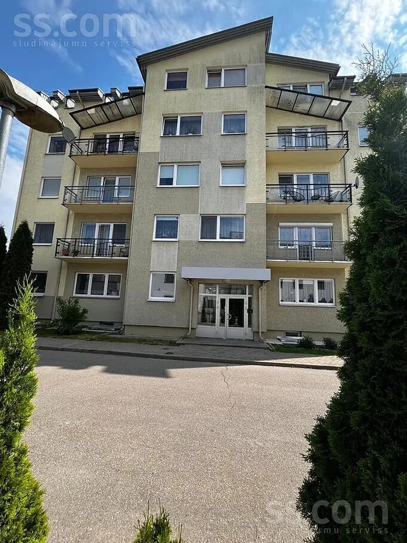 4 istabu dzīvoklis — Raiņa 26c — bilde 2