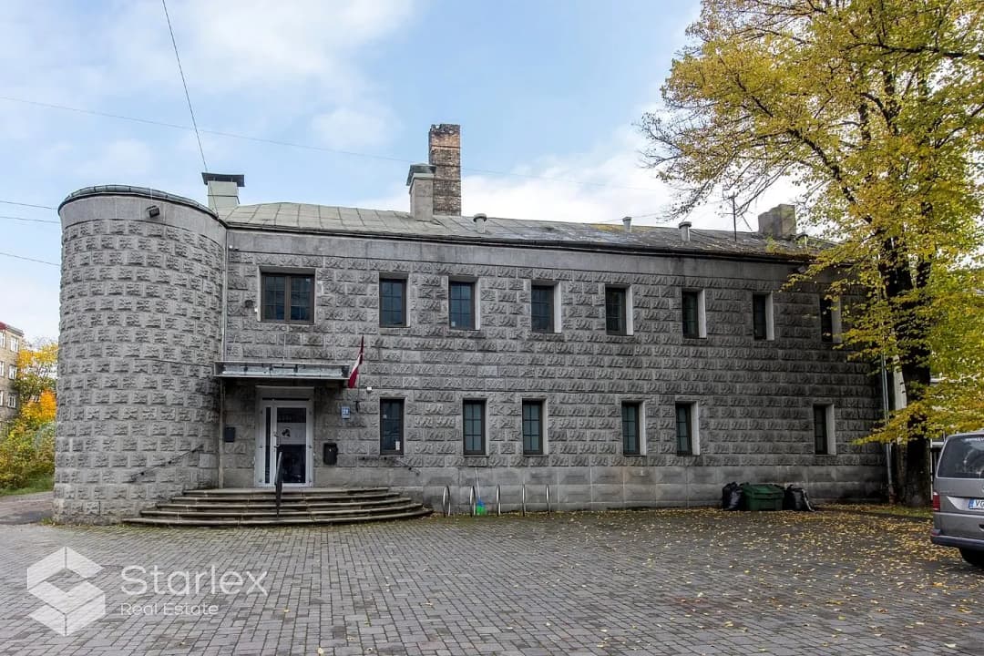 21-ist. Māja, 2090㎡ - Rīga, Grīziņkalns