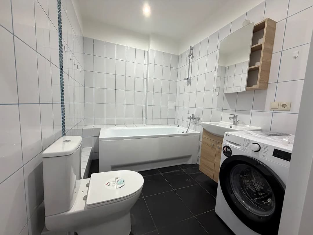 Firsa Sadovņikova 39, Centrs — vēl bildes