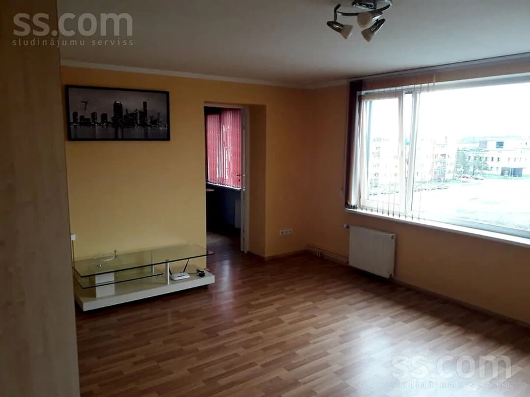 Divistabu dzīvoklis — Zirgu iela 12