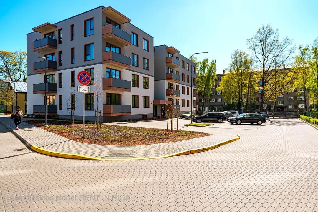 Pededzes 1, Centrs