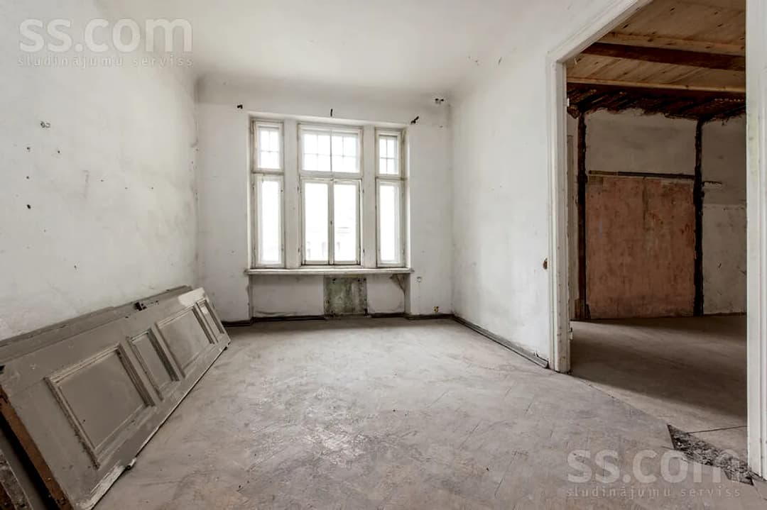 Trīsistabu dzīvoklis — Lāčplēša 35 — bilde 2