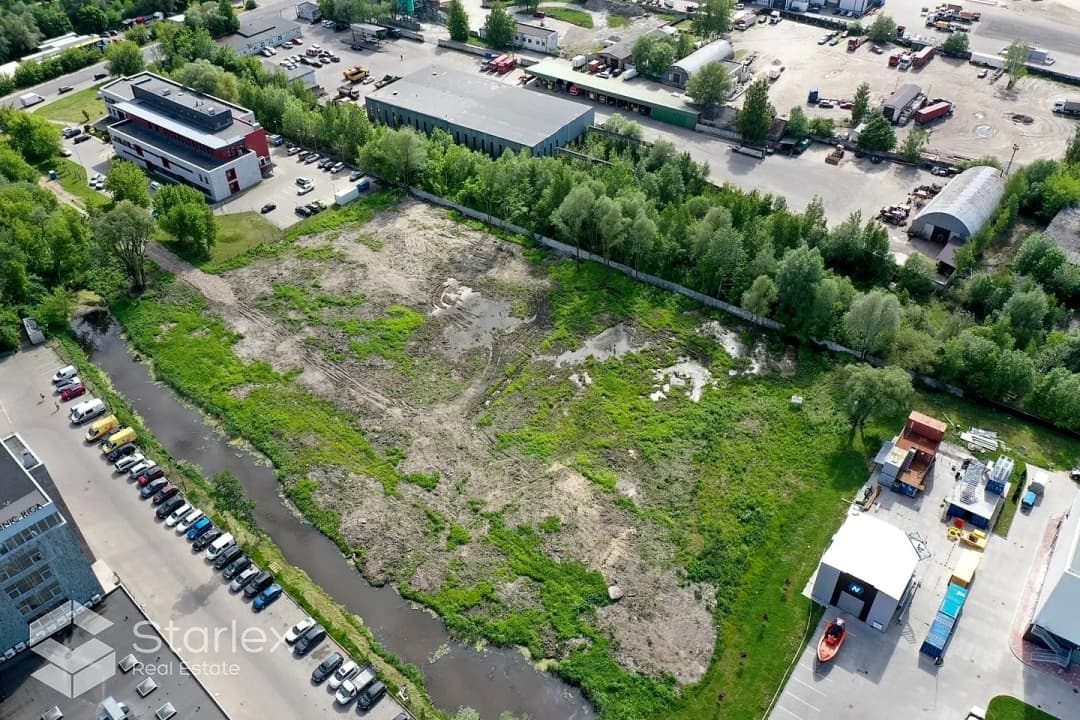 Zeme, 11318㎡ - Rīga, Centrs — vēl bildes