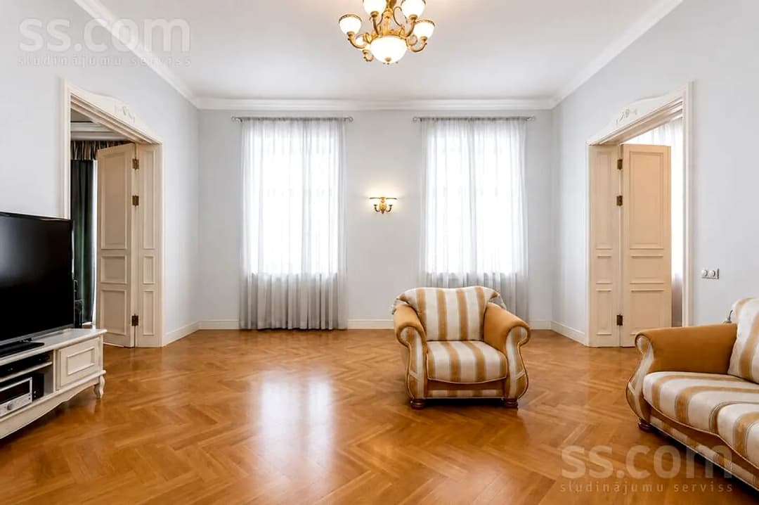 5 istabu dzīvoklis — Dzirnavu 71 — bilde 4