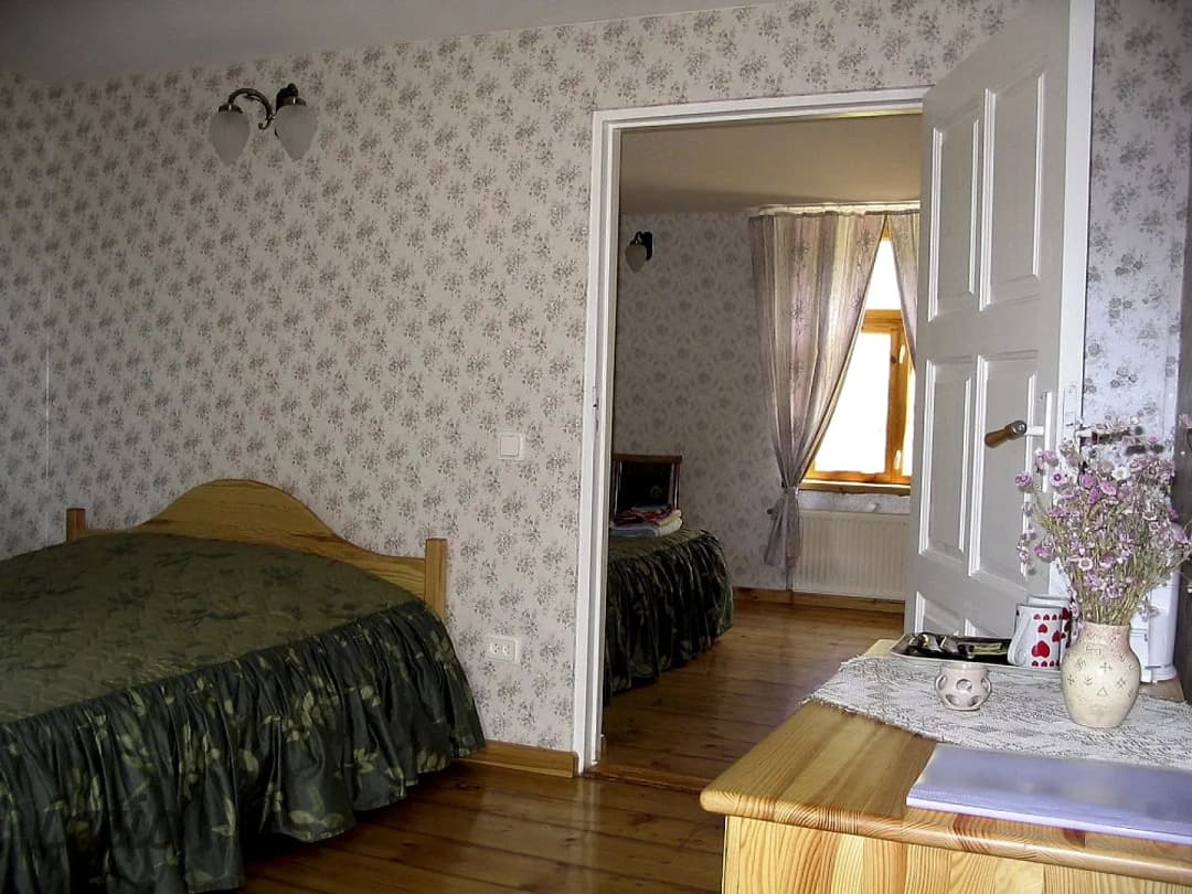 6 istabu māja — Saules iela 19, Talsi — vēl bildes