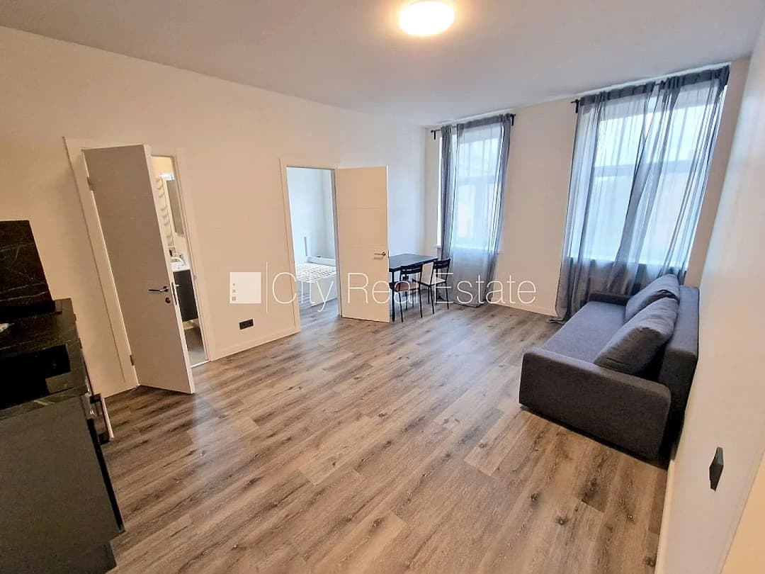 Divistabu dzīvoklis — Matīsa iela 38