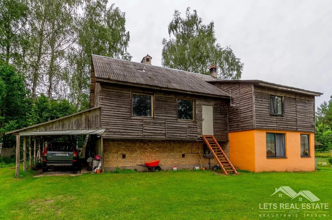 5-ist. Māja, 262㎡ - Jelgavas novads, Valgundes pagasts