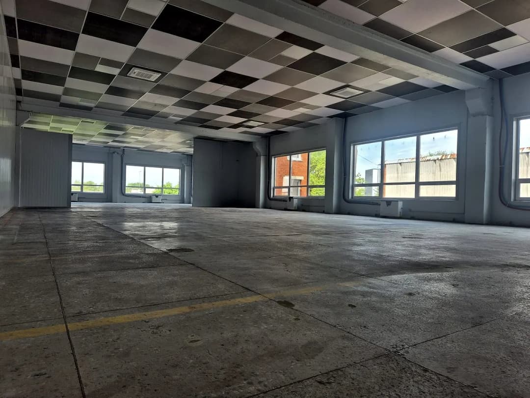 Krasta 103, Centrs