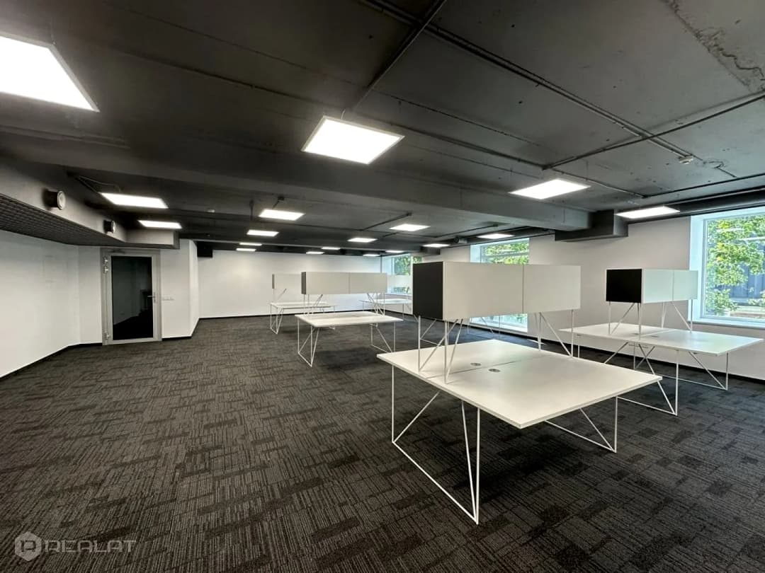 1-ist. Telpas, 130.50㎡ - Rīga, Centrs — vēl bildes