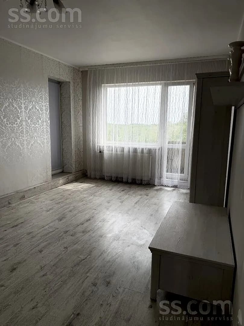 Trīsistabu dzīvoklis — Kārklu iela 3