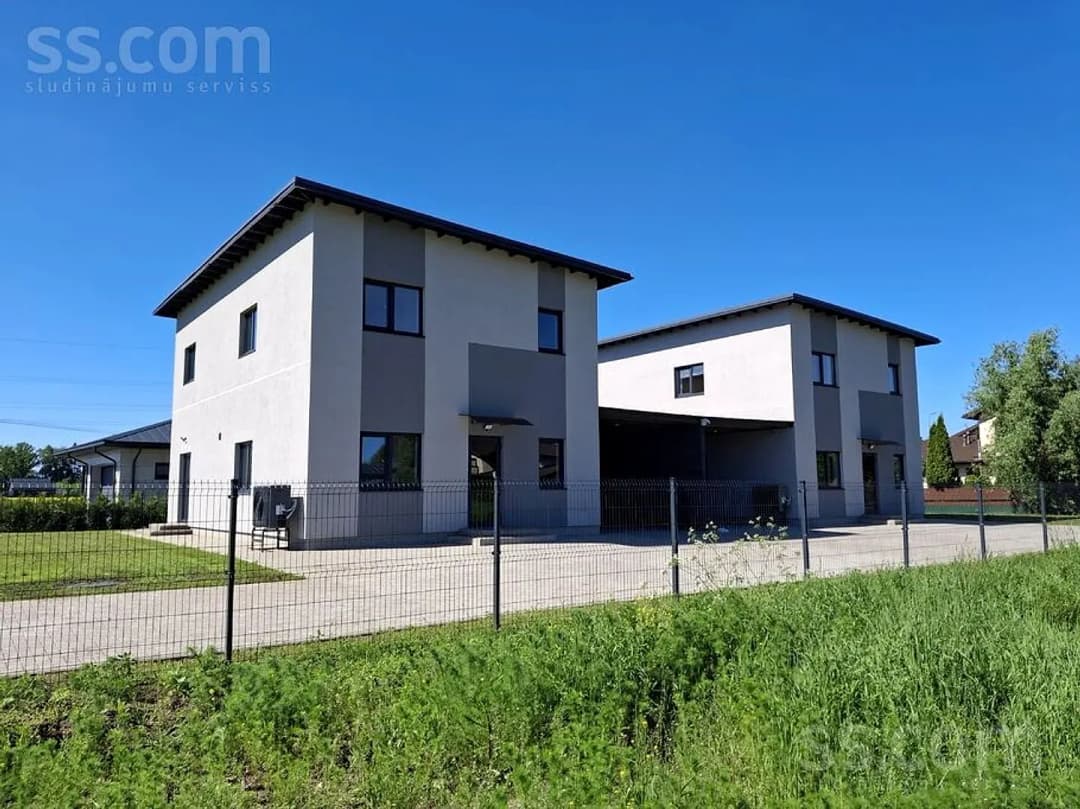 Māja — Dzelzceļa iela 63a
