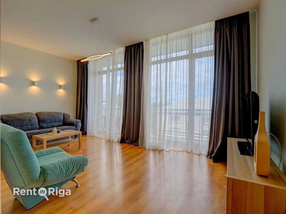 Divistabu dzīvoklis — Tomsona iela 30