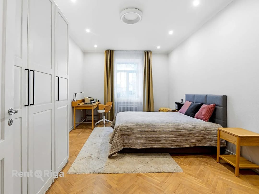 Lāčplēša 62, Centrs — vēl bildes