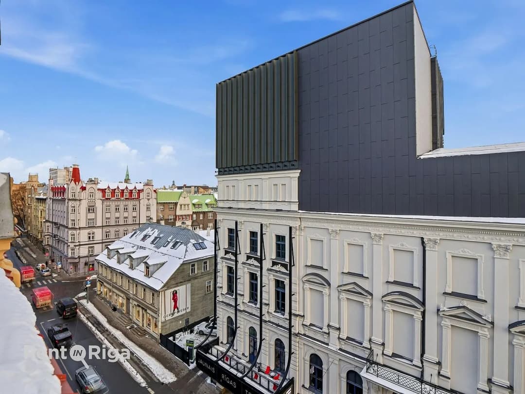 Lāčplēša 24, Centrs — vēl bildes