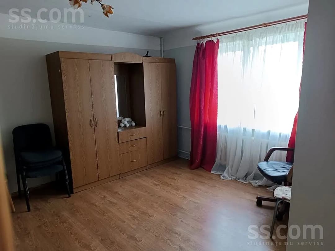 Vienistabas dzīvoklis — Raiņa iela 24 — vēl bildes