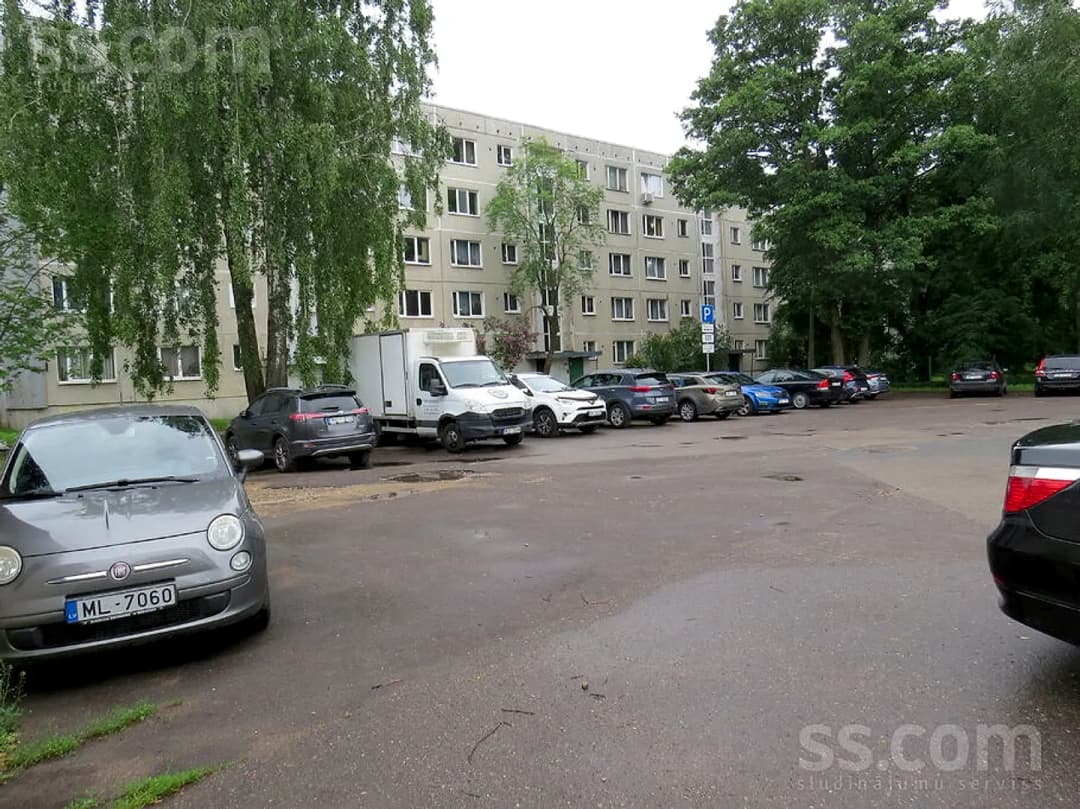 Divistabu dzīvoklis — Slokas 205a