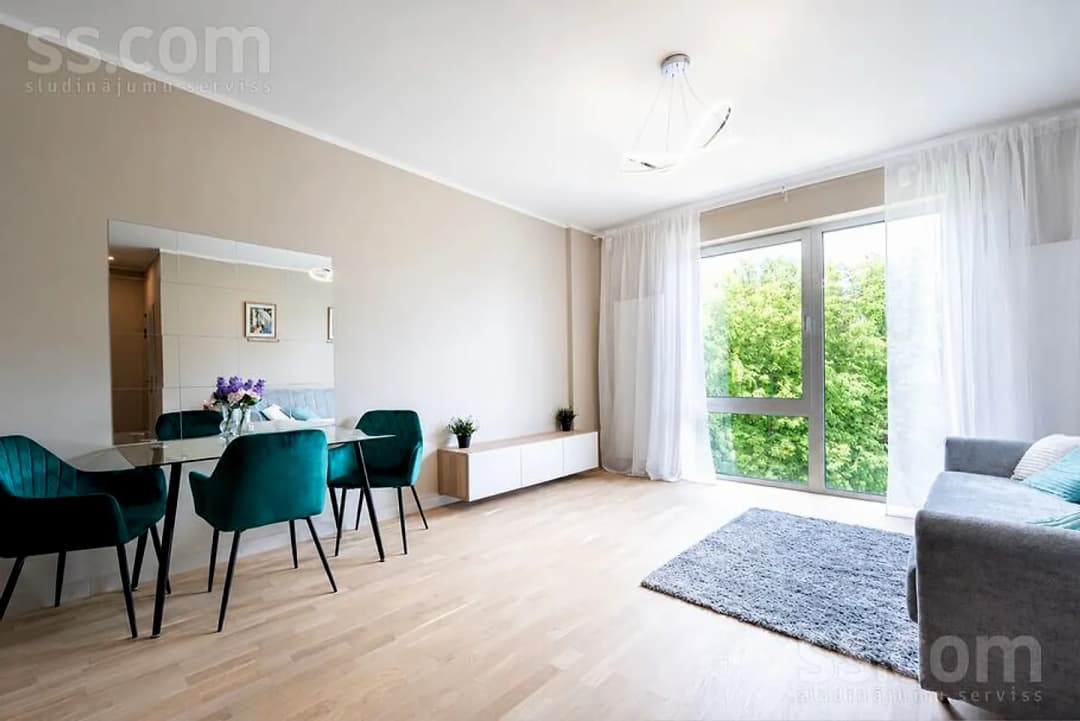 Divistabu dzīvoklis — Nīcgales 53