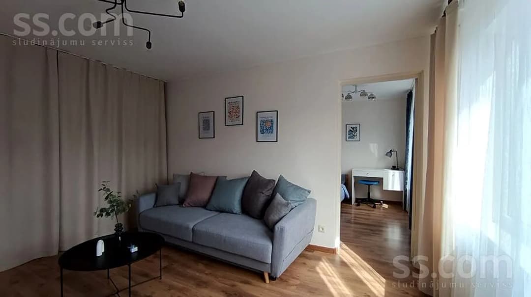 Divistabu dzīvoklis — Miera 16