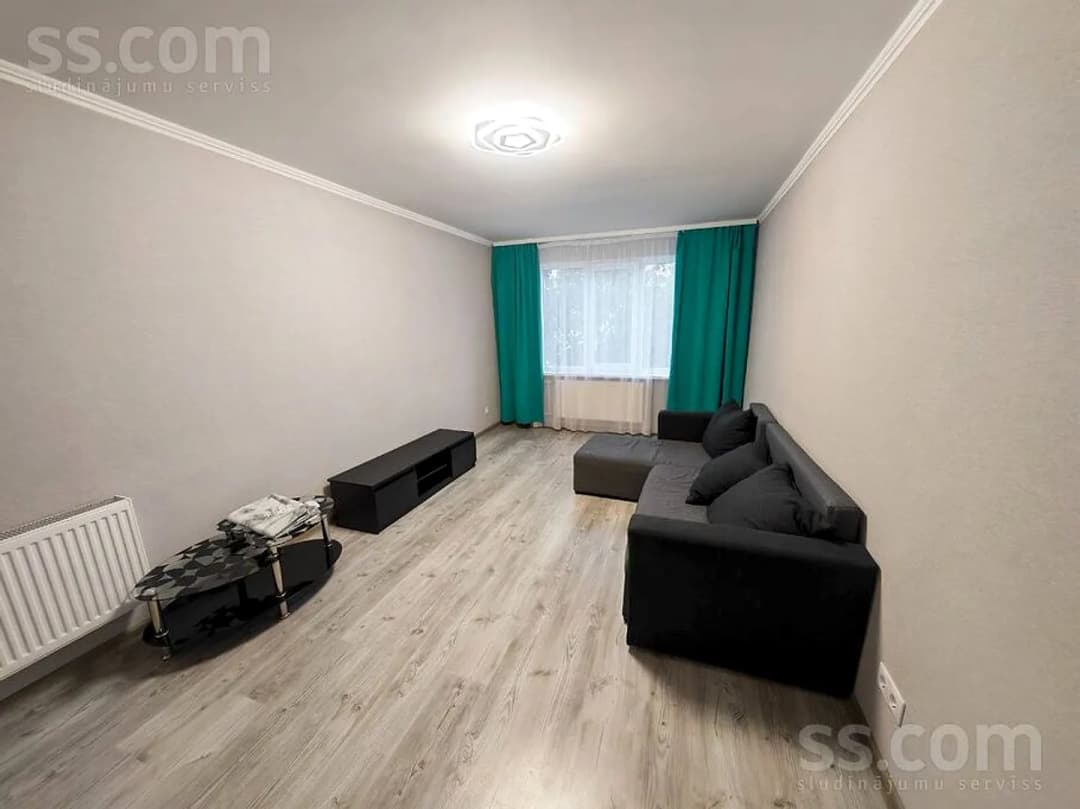 Divistabu dzīvoklis — Stāvā 24 — vēl bildes