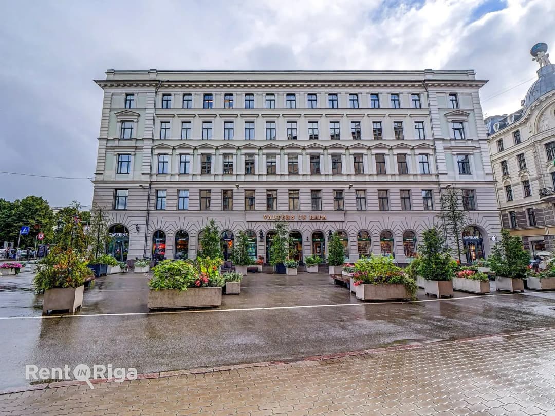 Aspāzijas bulvāris 24, Vecrīga