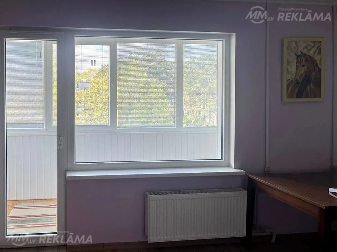 Saulains, plašs, studio tipa dzīvoklis Jūrmalā — vēl bildes