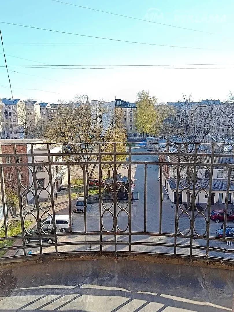 Izīrē istabu uz īsiem termiņiem (ar balkonu) — bilde 3