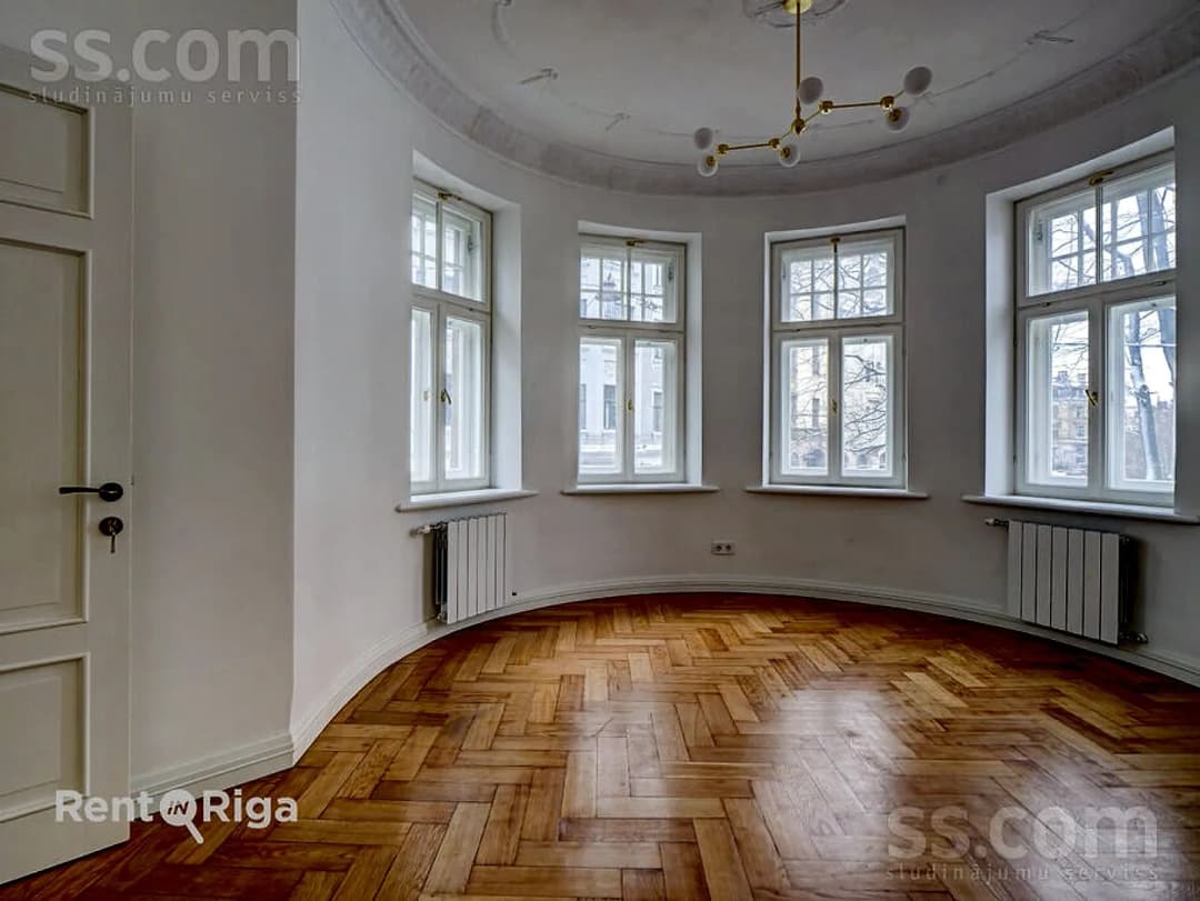 4 istabu dzīvoklis — Lāčplēša 21 — bilde 2