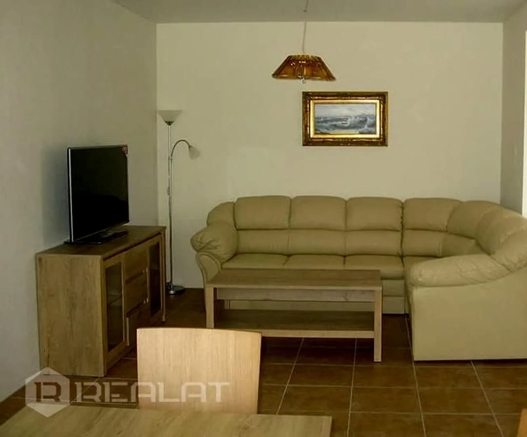 Kanālu iela 28, Melluži — vēl bildes