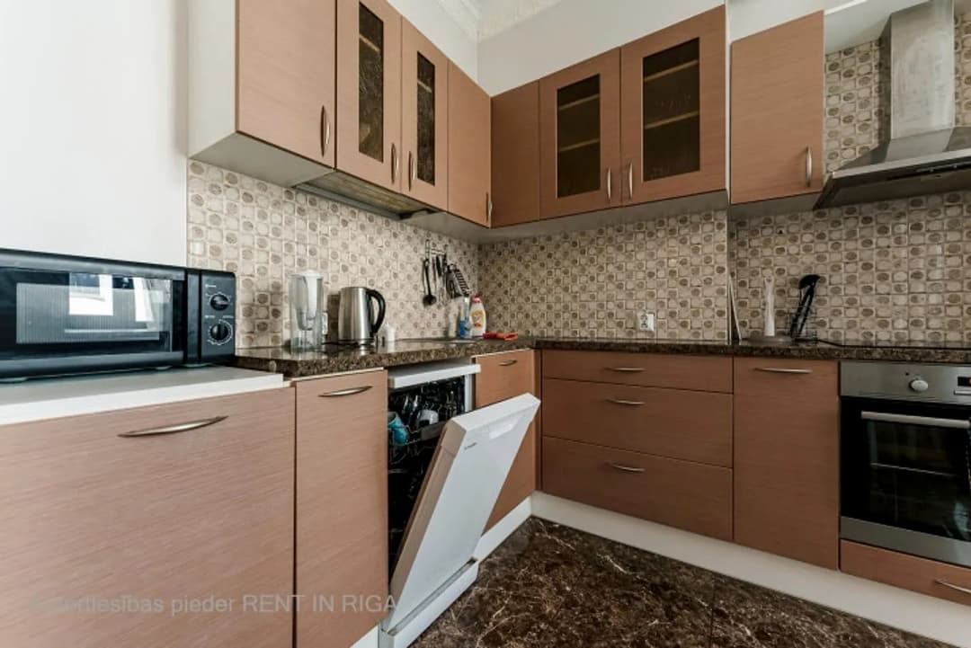 Četristabu dzīvoklis — Krišjāņa Barona iela 14 — vēl bildes