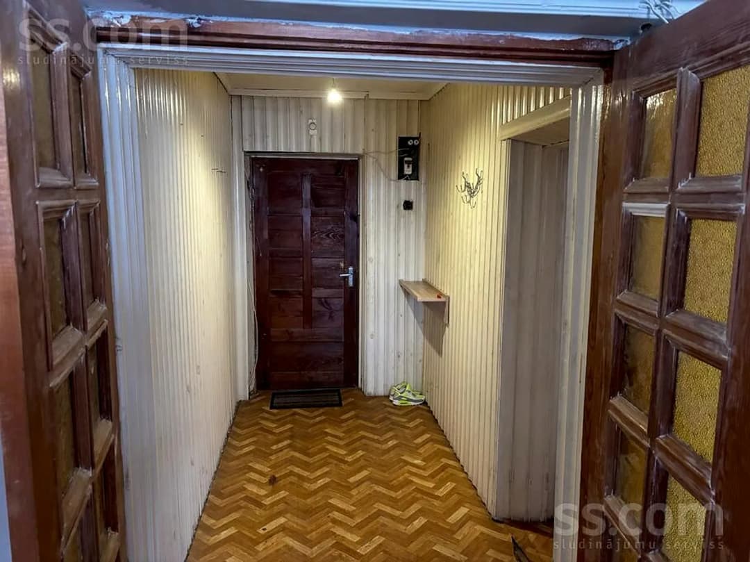 Trīsistabu dzīvoklis — Brivibas 28