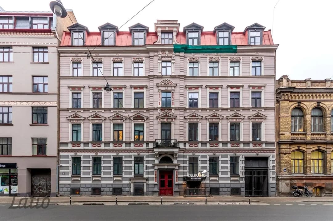 Lāčplēša iela, Centrs