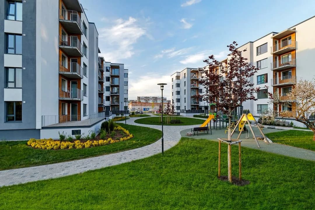 4-ist. Dzīvoklis, 106㎡ - Rīga, Pļavnieki
