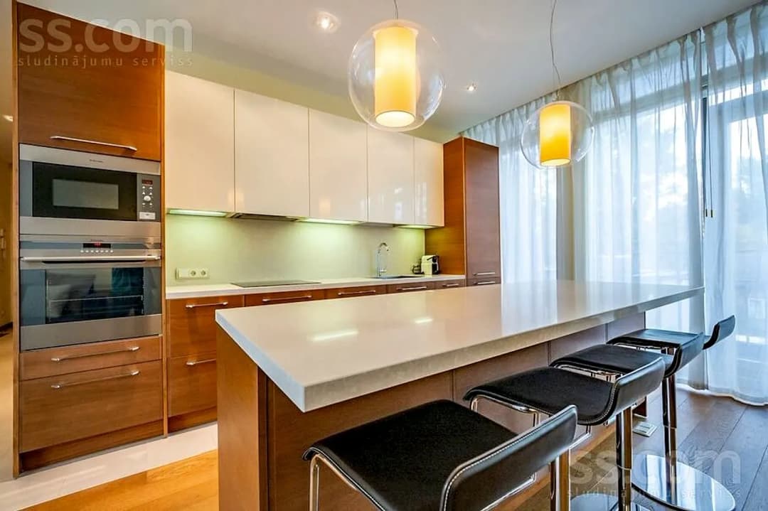 Trīsistabu dzīvoklis — Strēlnieku pr. 50 — bilde 2