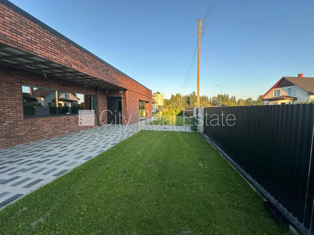 Pārdod māju Ogres rajonā, Ikšķile — vēl bildes