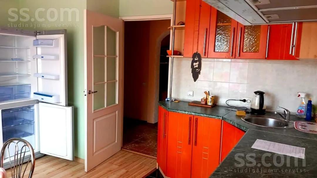 Trīsistabu dzīvoklis — Brīvības 33 — vēl bildes