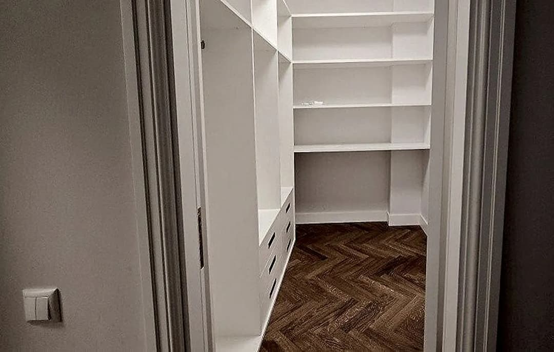 Lāčplēša 23, Centrs — vēl bildes