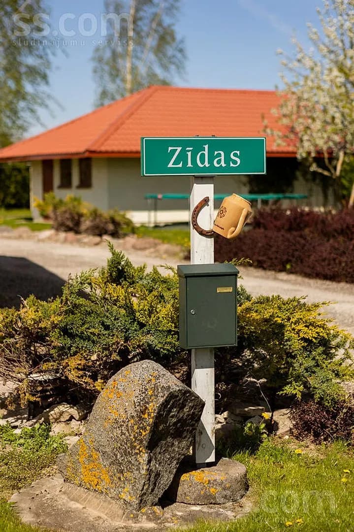 Māja — Zīdas