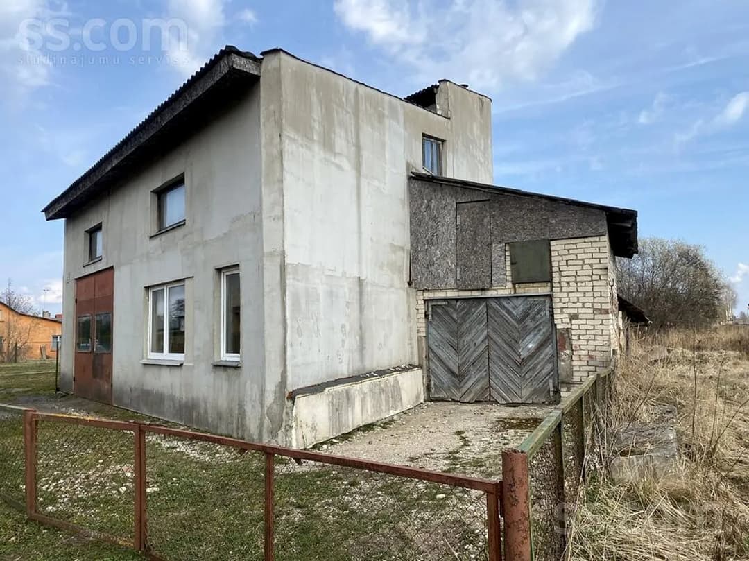 Māja — Biešu iela 13 — vēl bildes