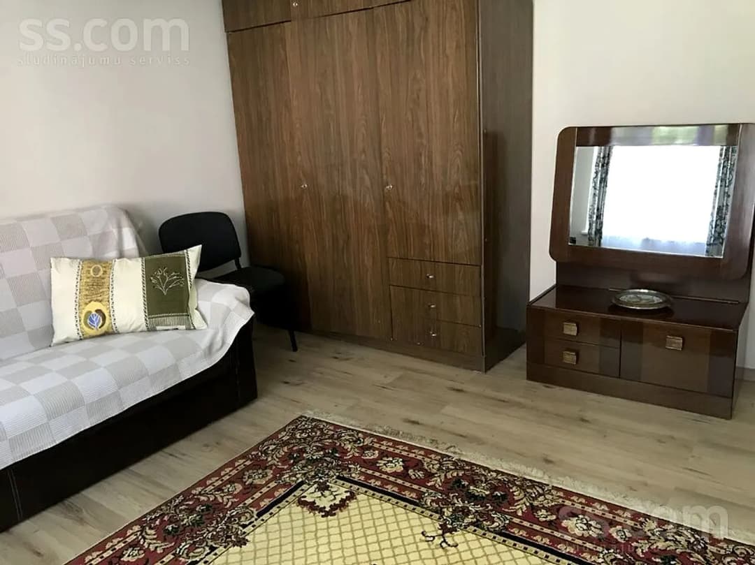Vienistabas dzīvoklis — Slokas 42 — vēl bildes