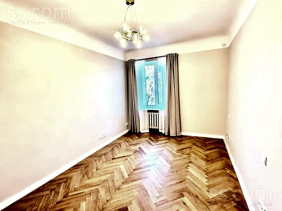 Divistabu dzīvoklis — Tomsona 20 — vēl bildes