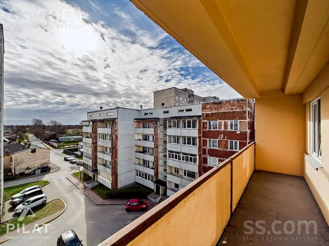 Trīsistabu dzīvoklis — Mežu iela 51 — vēl bildes