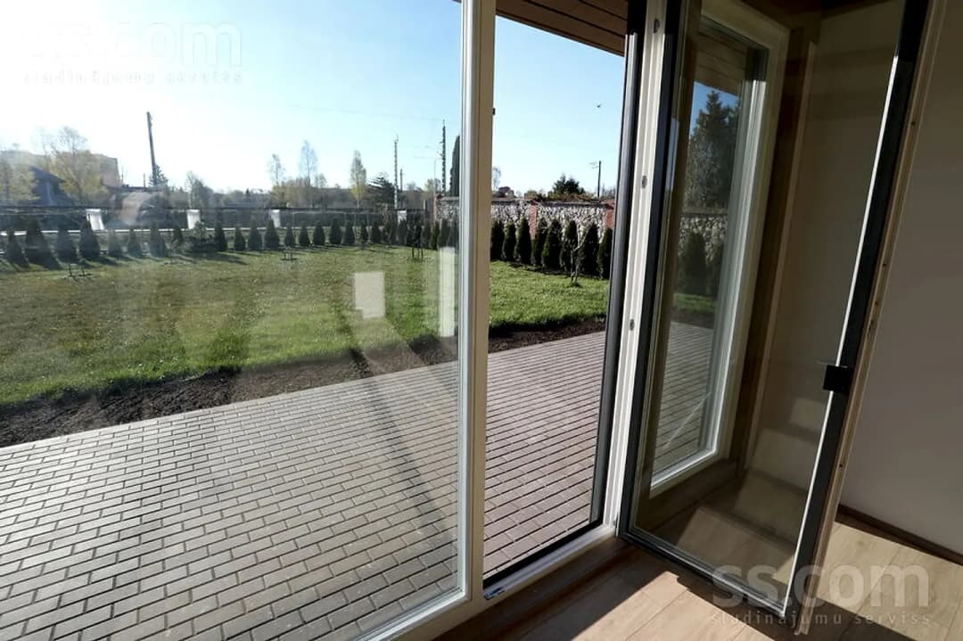 Māja — Dzelzceļa 43a — vēl bildes