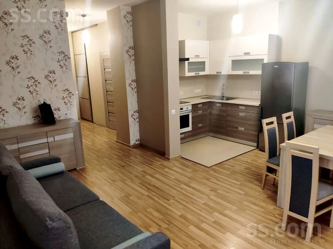 Divistabu dzīvoklis — Dzelzavas 74 — vēl bildes