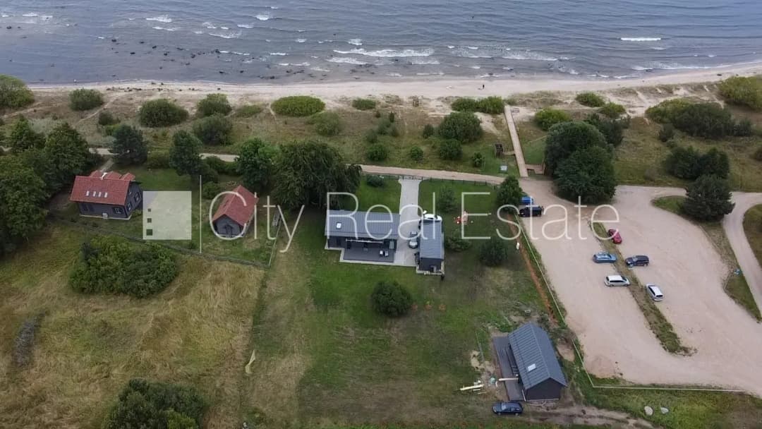 Izīrē pa dienām māju Talsu rajonā, Rojas pagasts — bilde 2