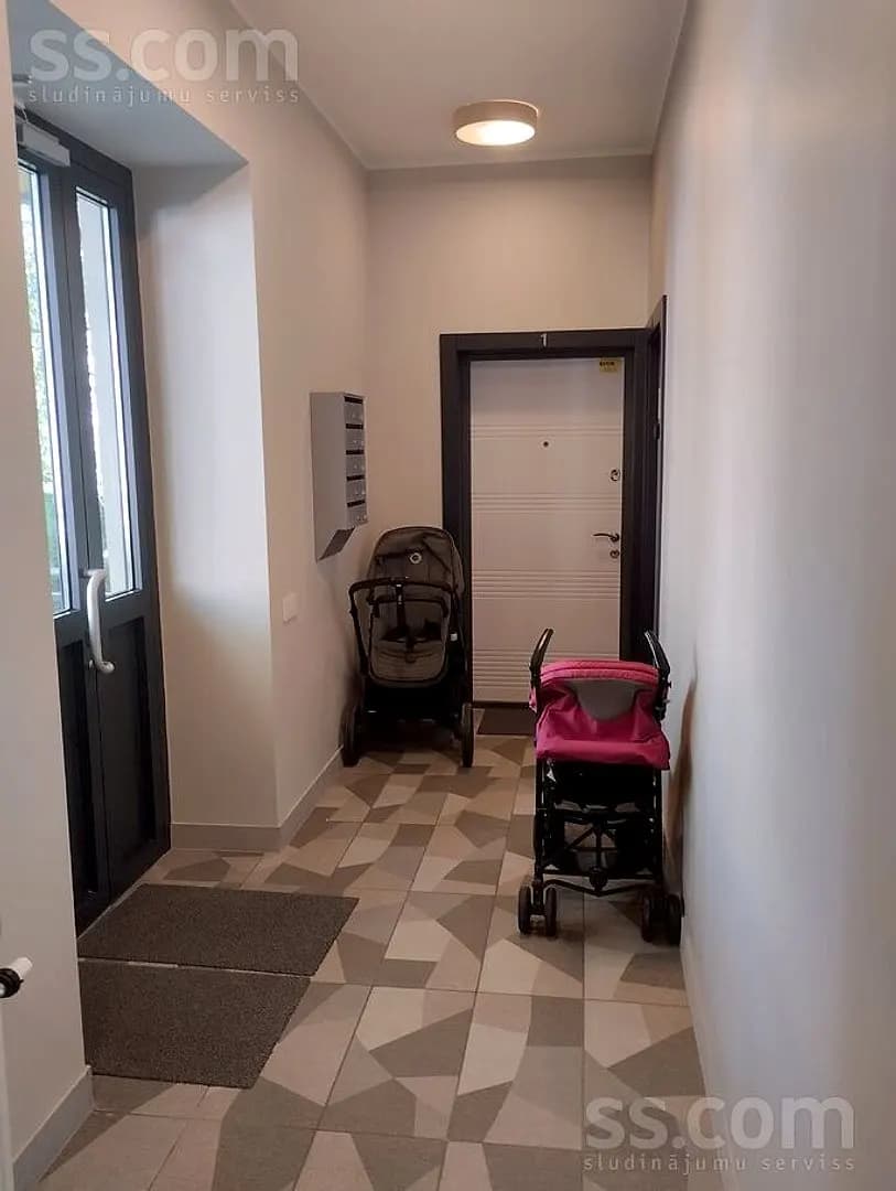 5 istabu dzīvoklis — Juglas 21a — vēl bildes