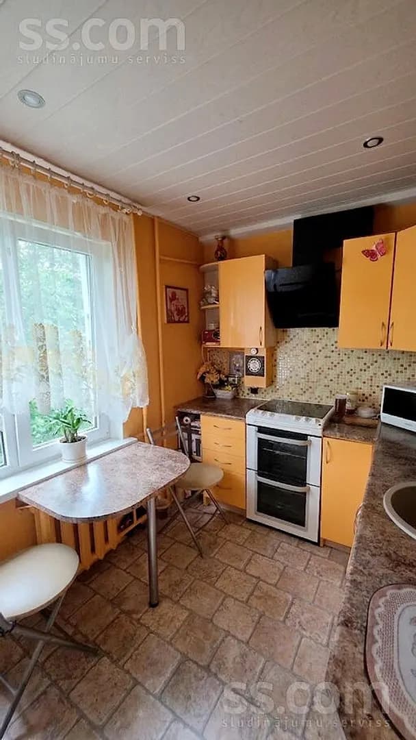 Trīsistabu dzīvoklis — Latgales 279/1 — vēl bildes