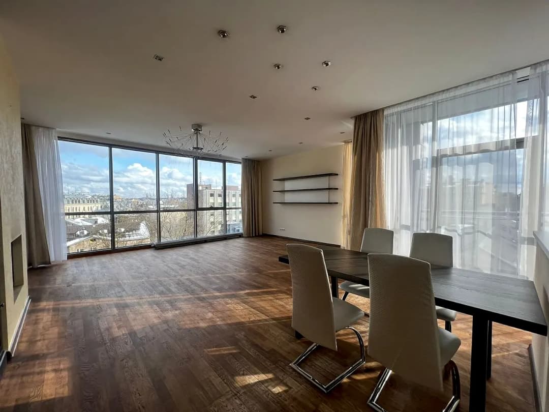 4-ist. Dzīvoklis, 215.04㎡ - Rīga, Centrs