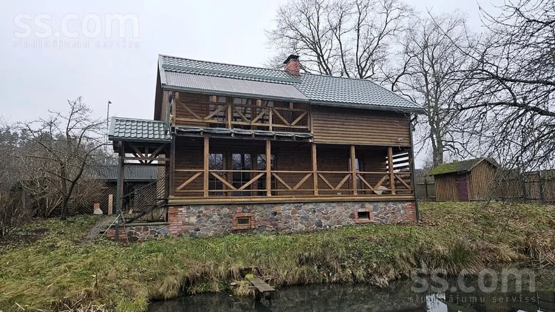 Māja — Ceriņu iela 2 — vēl bildes