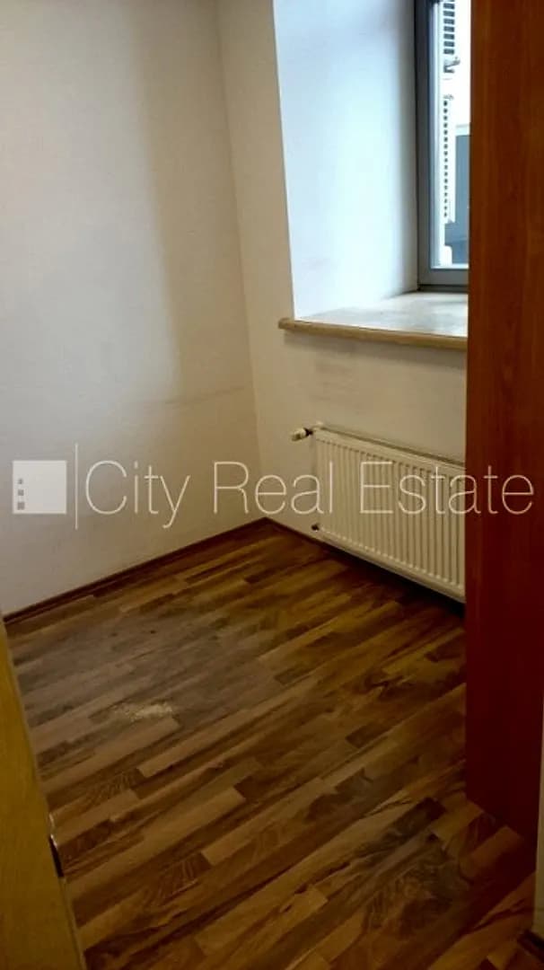 Fasādes māja, renovēta māja, viena kvadrātmetra apsaimniekošanas maksa mēnesī 1.95 EUR, — bilde 3